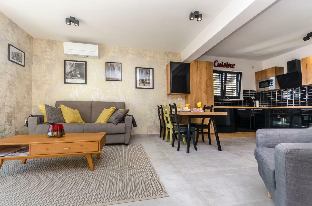 Apartments Villa Adriana II 斯里马 外观 照片