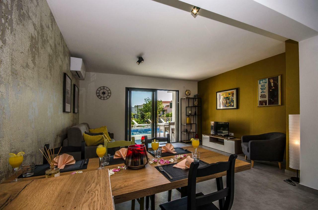 Apartments Villa Adriana II 斯里马 外观 照片