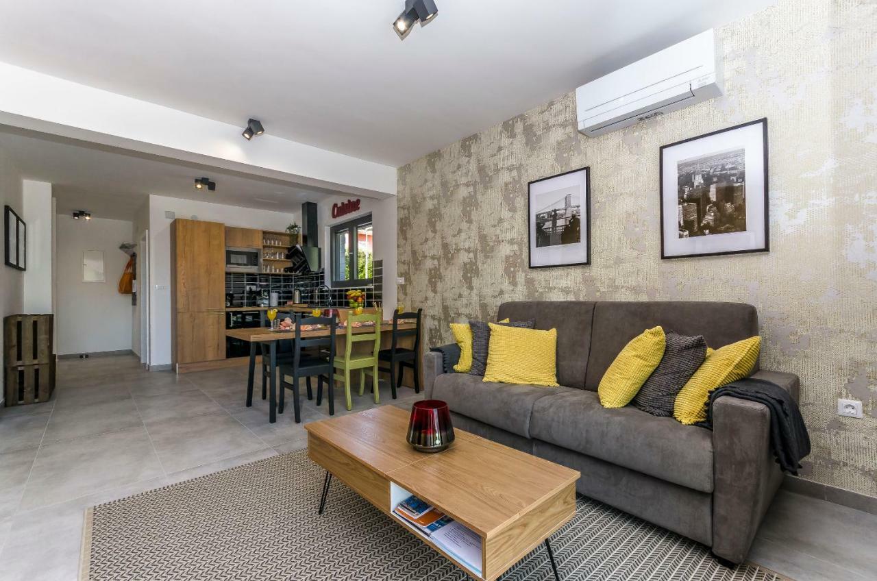 Apartments Villa Adriana II 斯里马 外观 照片
